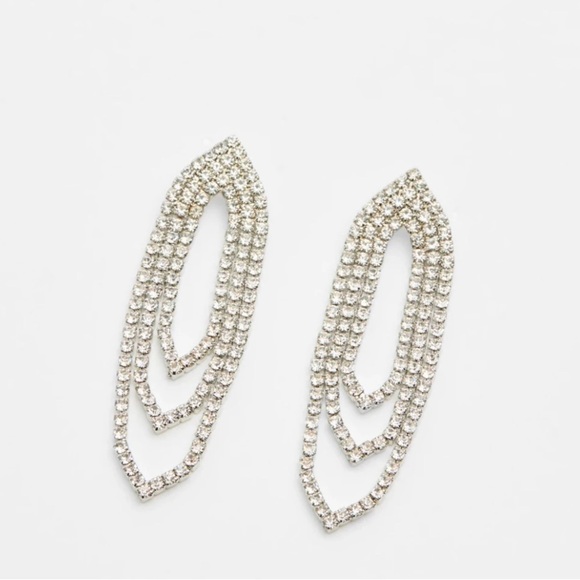 Elegant Silver Crystal Drop Earrings - Picture 1 of 2